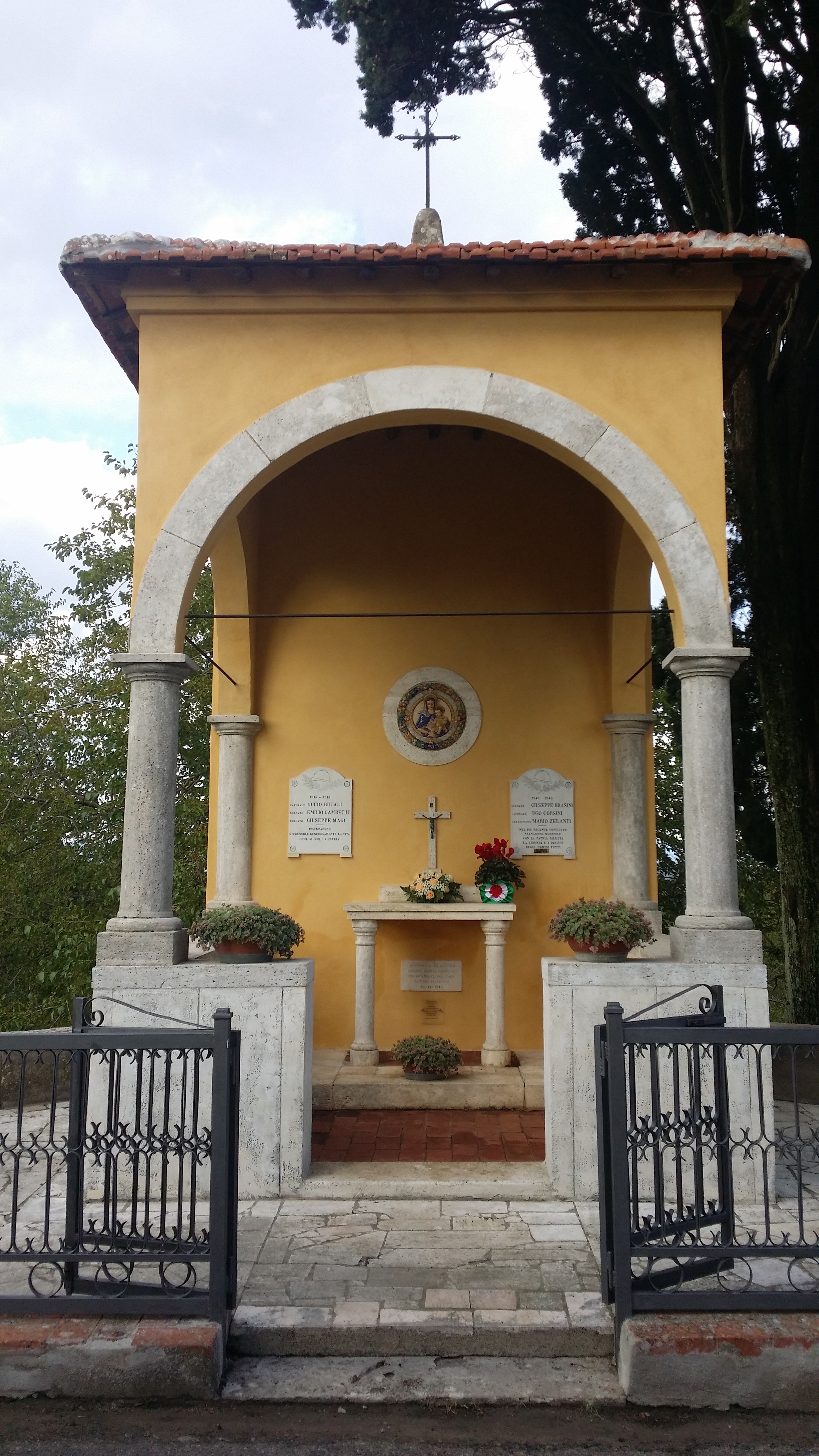 Restaurato il Monumento ai Caduti della frazione savinese di Palazzuolo
