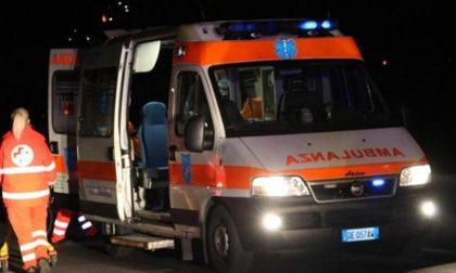 Furgone esce di strada a Fratta, morti 3 occupanti
